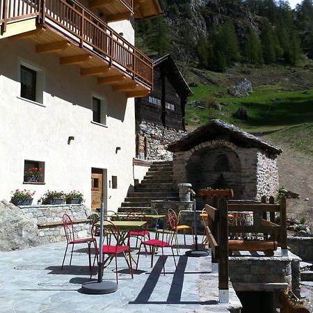 Alpe Rebelle Bed and Breakfast Bionaz Εξωτερικό φωτογραφία