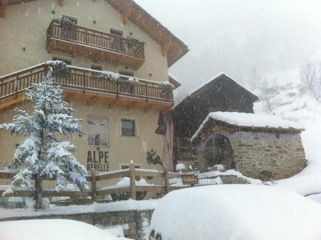 Alpe Rebelle Bed and Breakfast Bionaz Εξωτερικό φωτογραφία