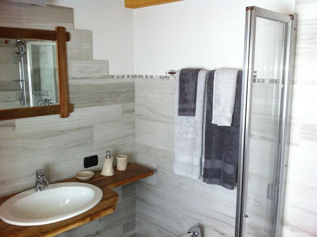Alpe Rebelle Bed and Breakfast Bionaz Δωμάτιο φωτογραφία