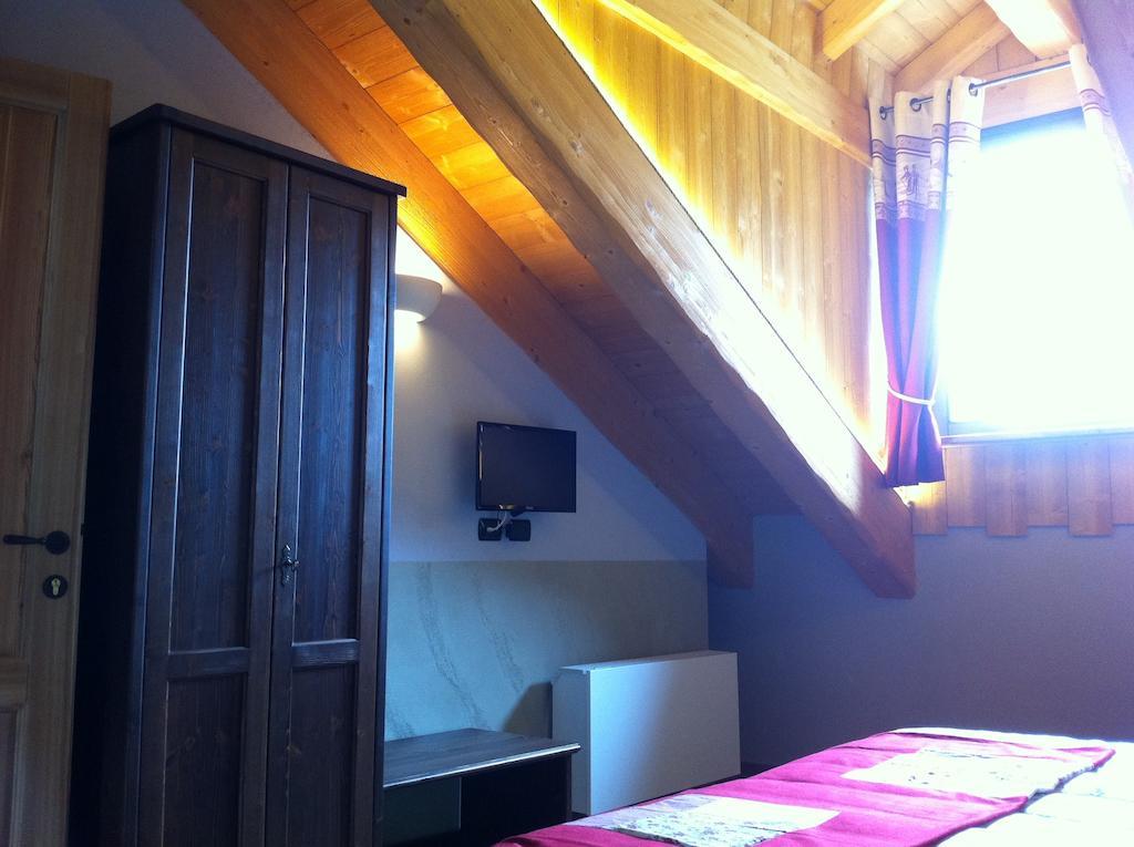 Alpe Rebelle Bed and Breakfast Bionaz Δωμάτιο φωτογραφία