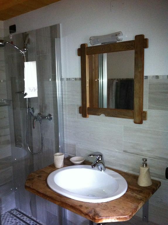 Alpe Rebelle Bed and Breakfast Bionaz Δωμάτιο φωτογραφία